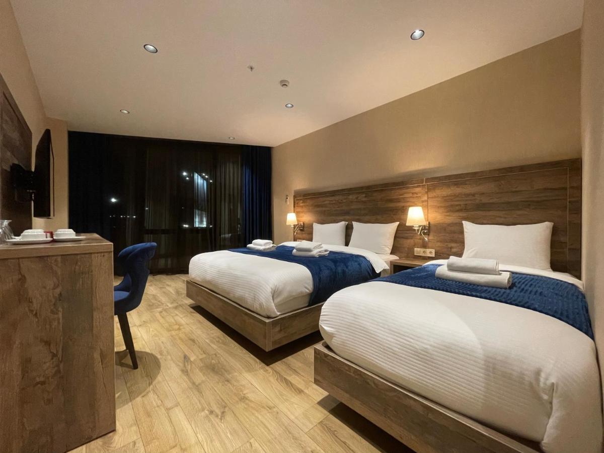 Cozy Loft Hotel Batumi Exterior photo