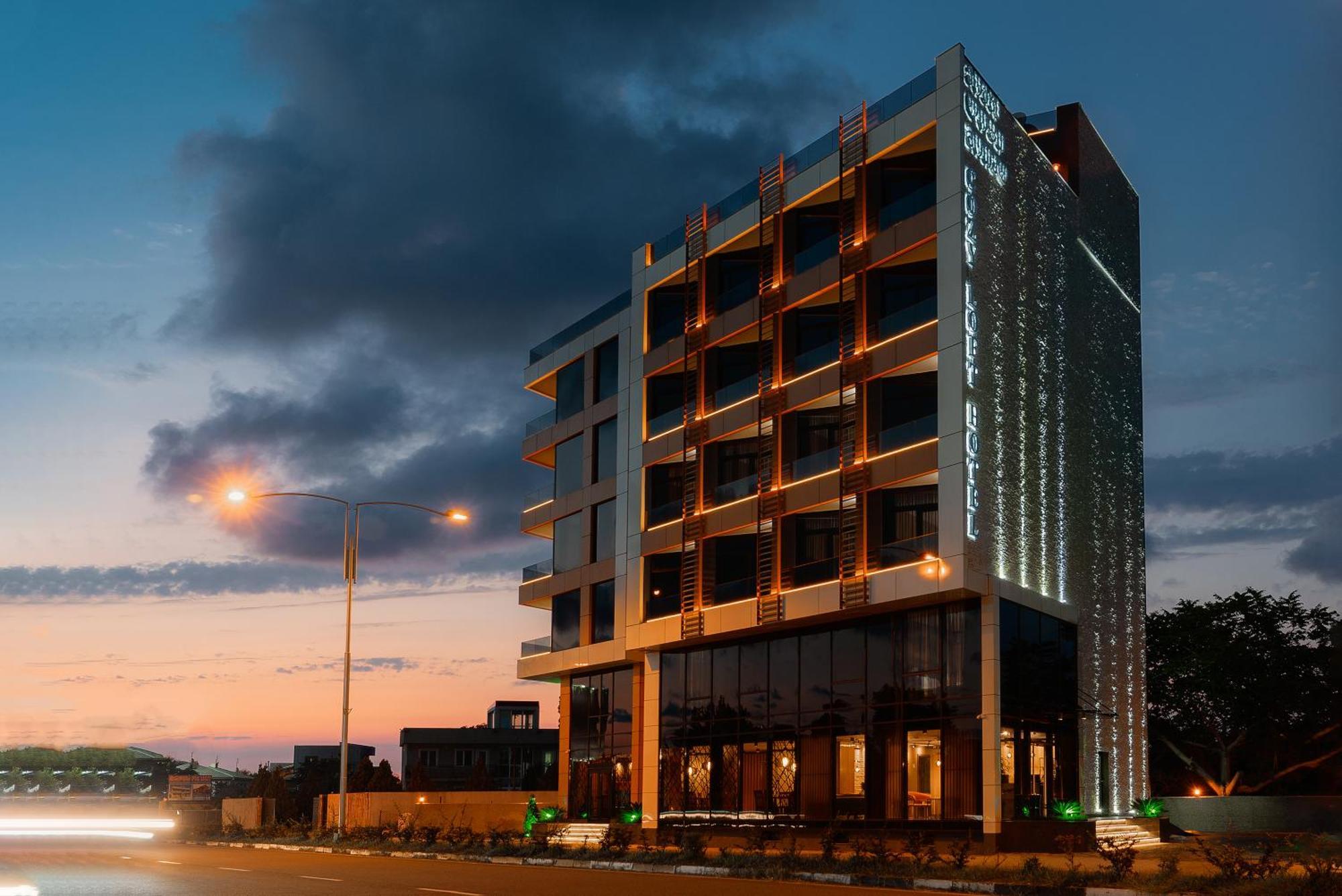 Cozy Loft Hotel Batumi Exterior photo